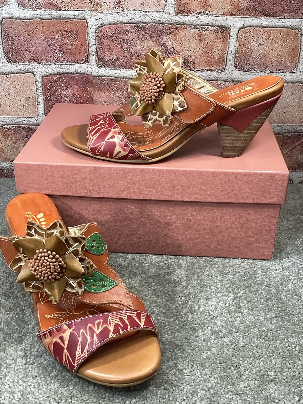 L’Artiste by Spring Step “ Summer Fun” womens slde sandals size 38 eu size 7.5-8